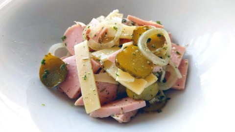 Wurst Käse Salat